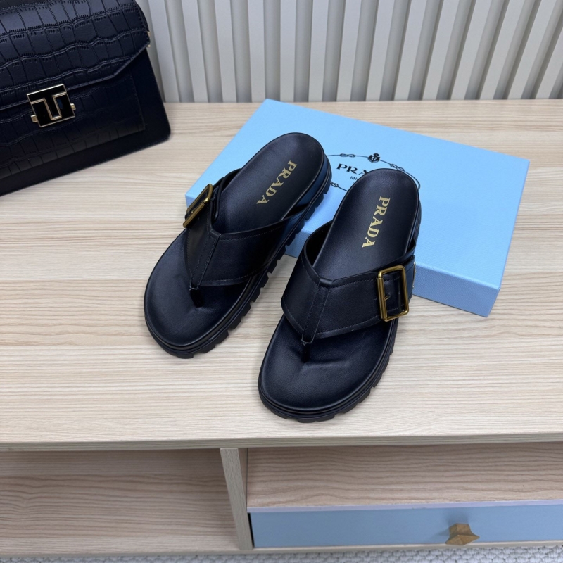 Pra*a slippers